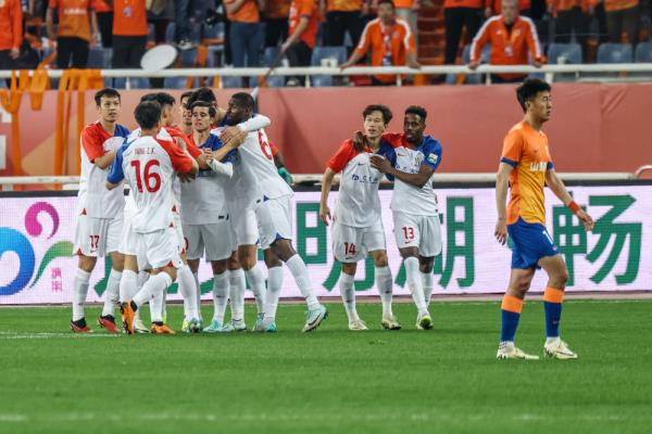 1xBit体育官网入口-中超卫冕冠军开局不顺，全攻全守成奢望？的简单介绍