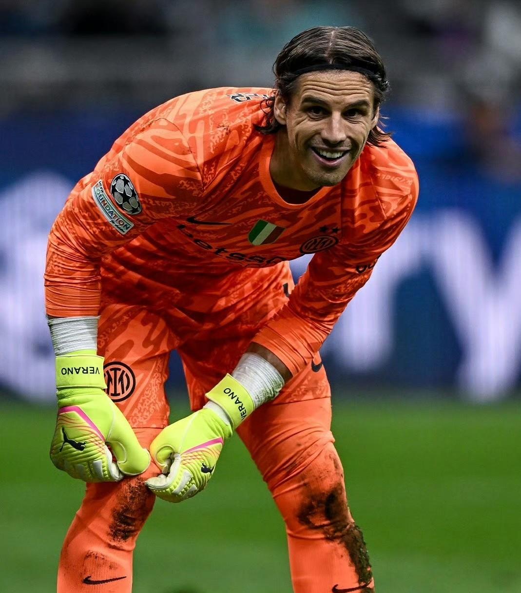 瓦伦西亚门将成关键,主队稳守反击成功 瓦伦西亚门将成关键,主队稳守反击成功