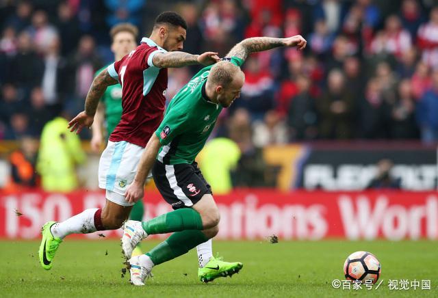 斯洛伐克队大胜马耳他闯入欧洲锦标赛 斯洛伐克队大胜马耳他闯入欧洲锦标赛