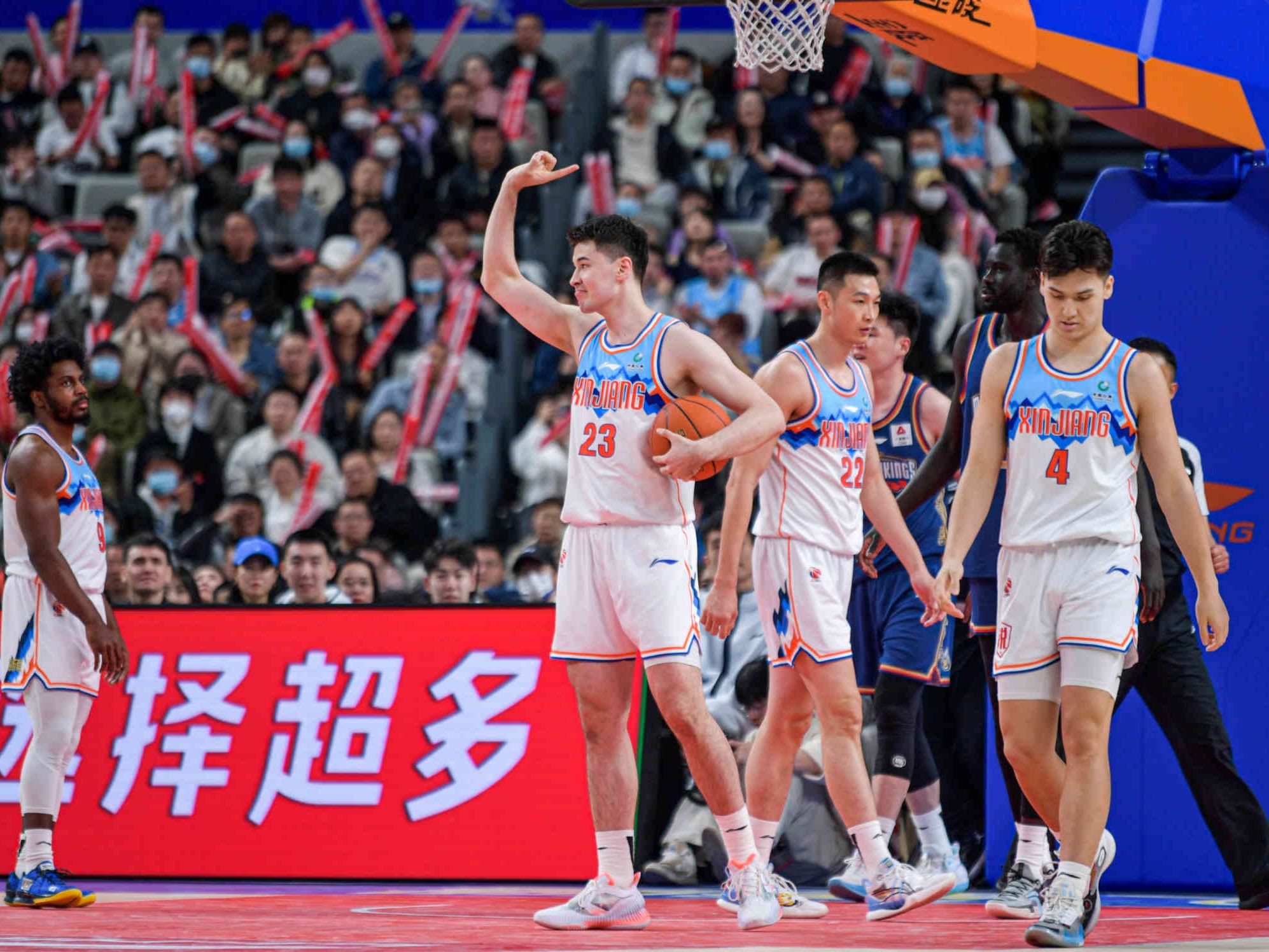 新疆主场助阵，CBA半决赛气势如虹！