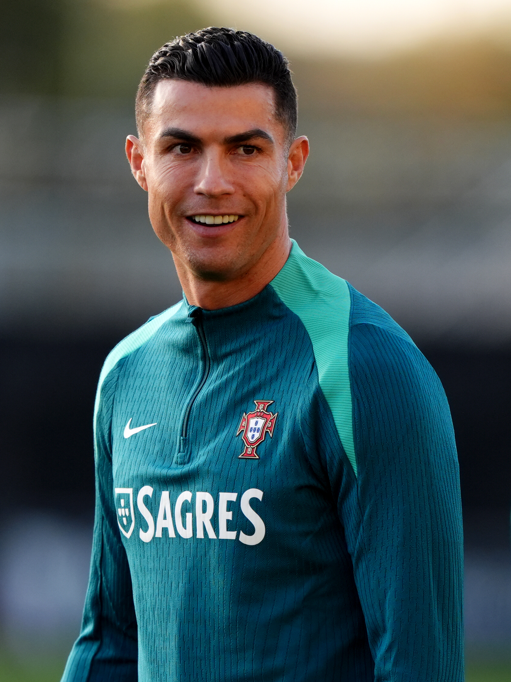 1xBit体育竞技-姆巴佩儿时梦想成真！与C罗合影留念引发球迷热议的简单介绍