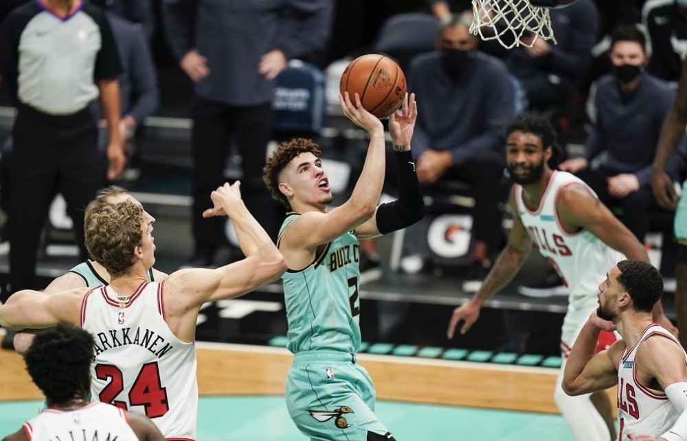 1xBit体育登录入口-黄蜂惨败公牛，四连败遭遇的简单介绍